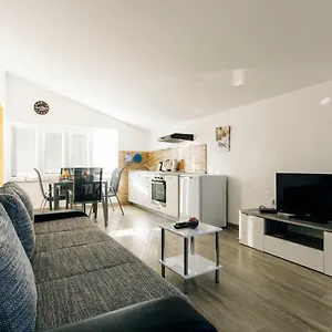 https://apartments-luce-zadar.hotelinzadar.com